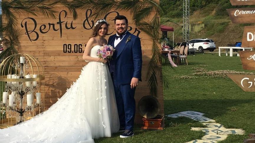 Yenenler çiftinden hamilelik pozu