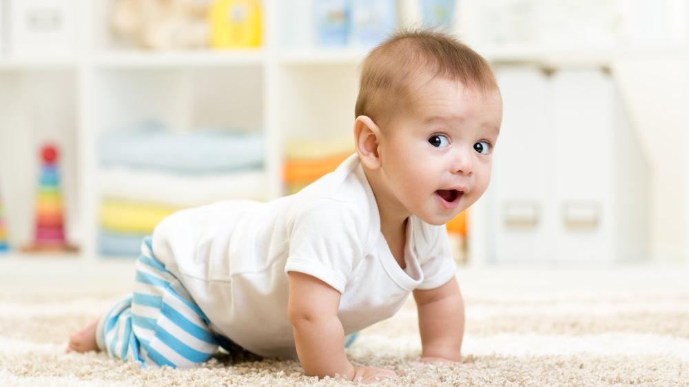 ilk emekleme ne zaman baslar emekleme