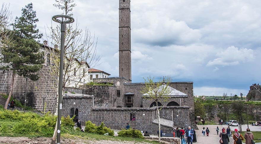 Diyarbakırın 850 Yıllık Görkemli Camisi Hz Süleyman Camii Seyahat