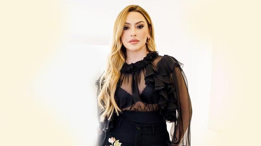 Hadise’nin ablası Hülya’dan dikkat çeken gönderme