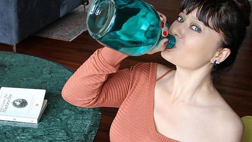 Kapak açmada Nurgül Yeşilçay farkı!
