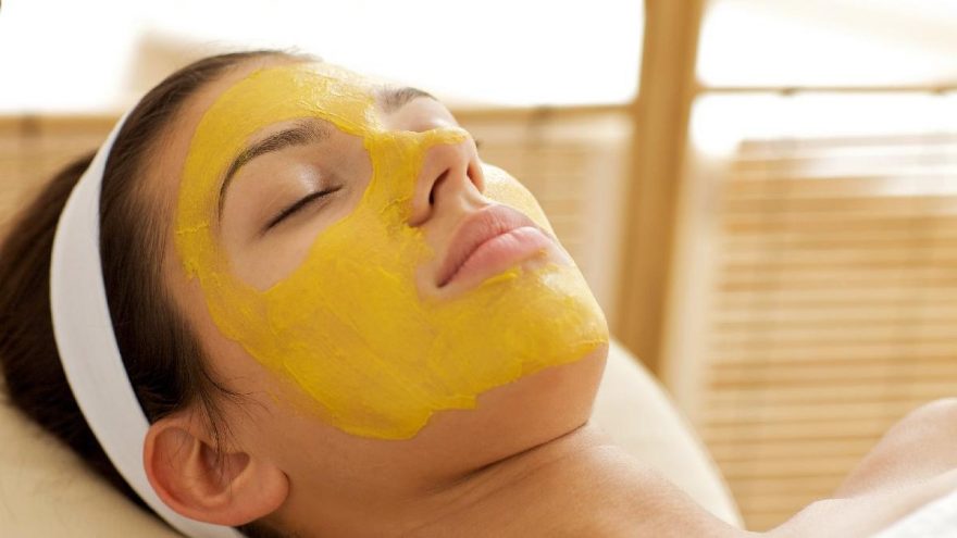 Bitkisel cilt bakımı tarifleri: Zerdeçal ve aloe vera ile cildinizde harikalar yaratın!