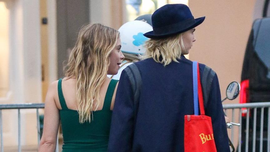Cara Delevingne’in Ashley Benson ile nişanlandığı iddia edildi