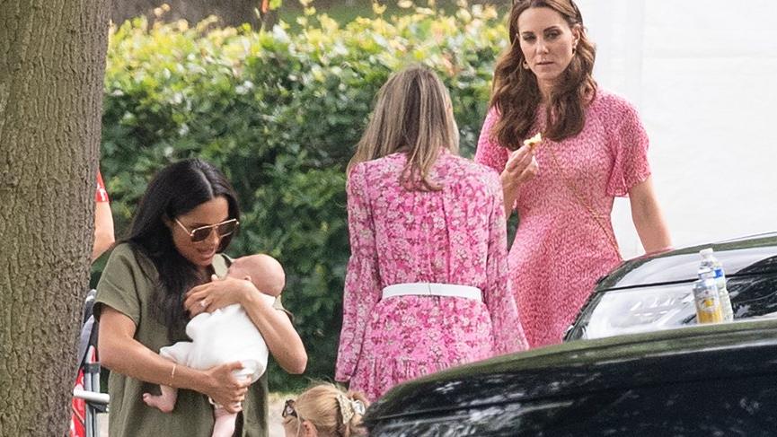 ‘Meghan Markle bebek tutmayı bilmiyor’ tartışması