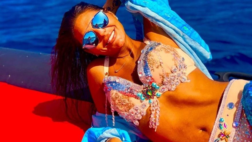 Süreyya Yalçın’ın çizmeli pozu sosyal medyayı salladı