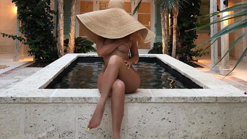 Kylie Jenner arkadaşlarını Turks&Caicos’a tatile götürdü, kesenin ağzını açtı
