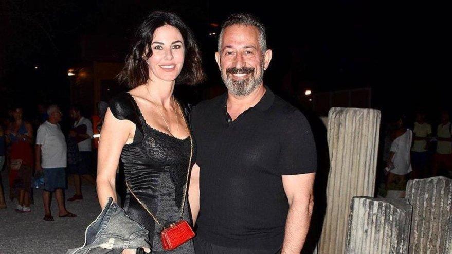 Cem, motor tutkusunu Defne’ye aşıladı