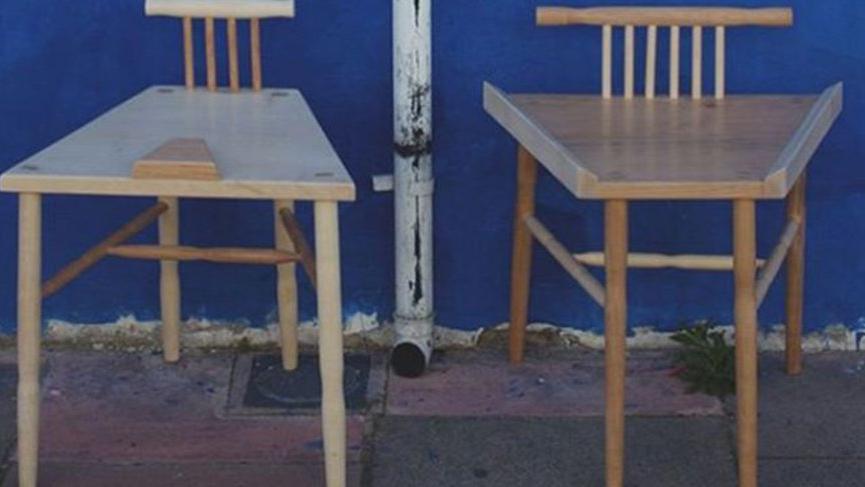 Erkekler yayılarak oturmasın diye…