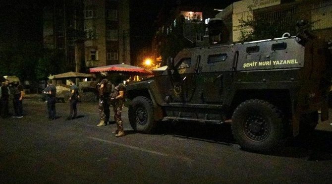 Diyarbakır da 1 terörist etkisiz hale getirildi