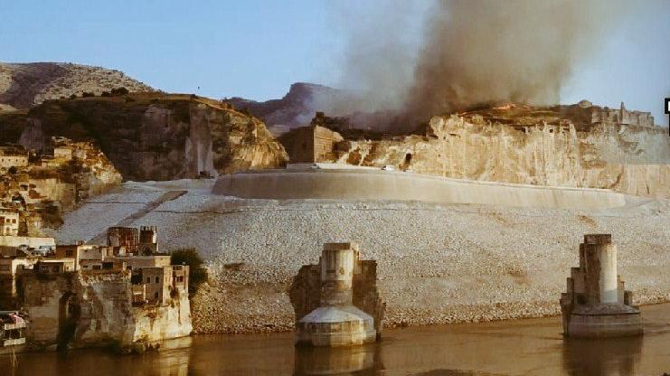 Hasankeyf’te yangın!