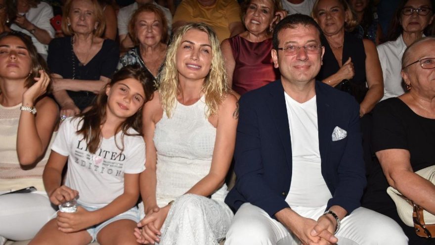 Ekrem İmamoğlu Bodrum’da Zülfü Livaneli konserinde…