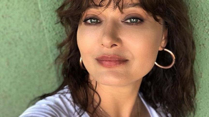 Nurgül Yeşilçay: O zaman da göbek açıktı
