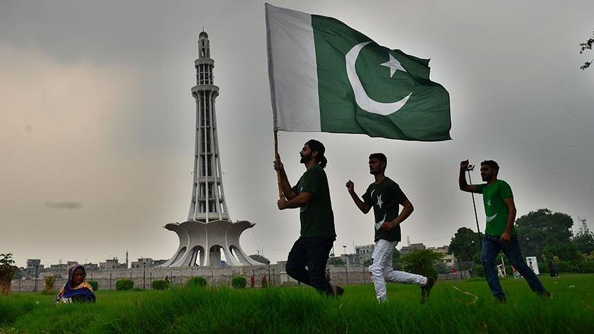 Pakistan’ın ulusal sembolü Minare Pakistan