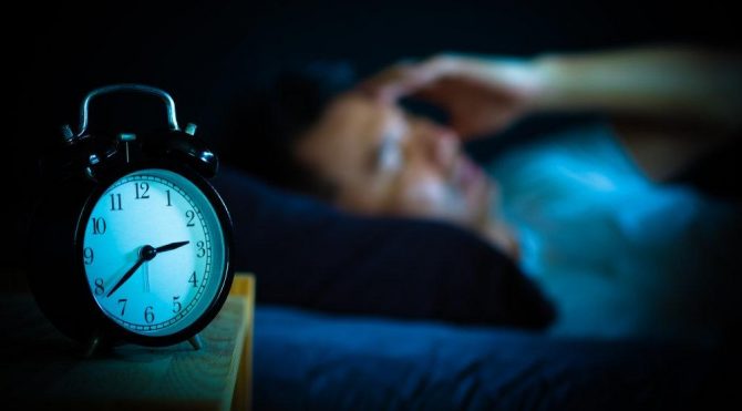 Genetik olarak uykusuzluğa yatkın olanlarda kalp hastalığı riski artıyor