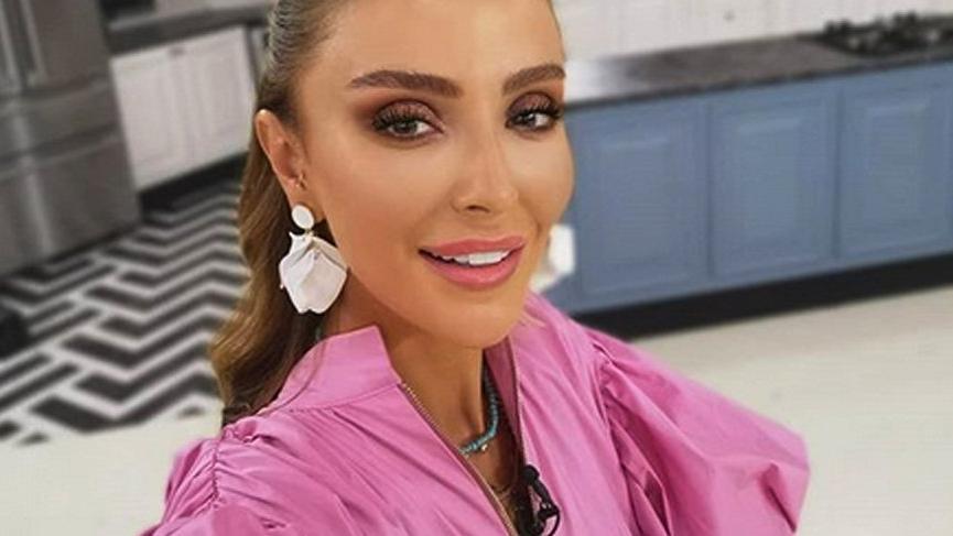 Özge Ulusoy karnesini paylaştı