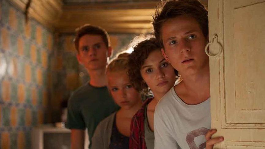 Afacan Beşler 4 filminin konusu ve oyuncu kadrosu