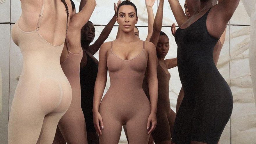 Kim Kardashian Kimono isminden vazgeçti ‘Skims’ ismini tercih etti