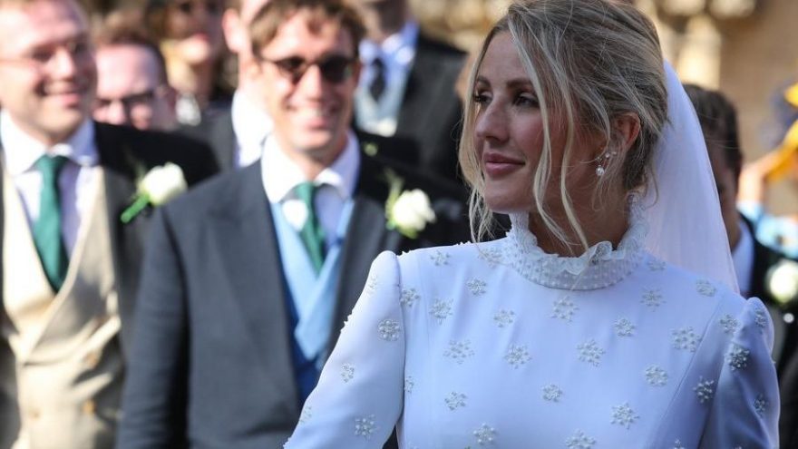 Ellie Goulding’in gelinliği tam 640 saatte tamamlanmış
