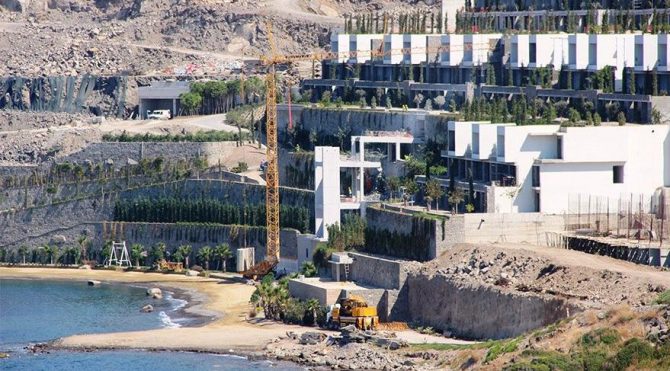 Bodrum Daki Kacak Asansor Kulesinde Yikim Basladi Sozcu Gazetesi