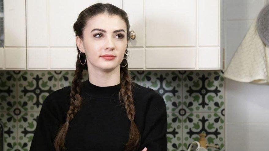 Burcu Özberk kimdir? Güzel oyuncu Burcu Özberk hakkında merak edilenler…