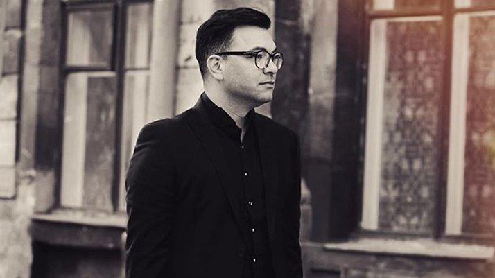 Alper Kömürcü kimdir? İpek Açar ile evlenen Alper Kömürcü’nün hayatı…