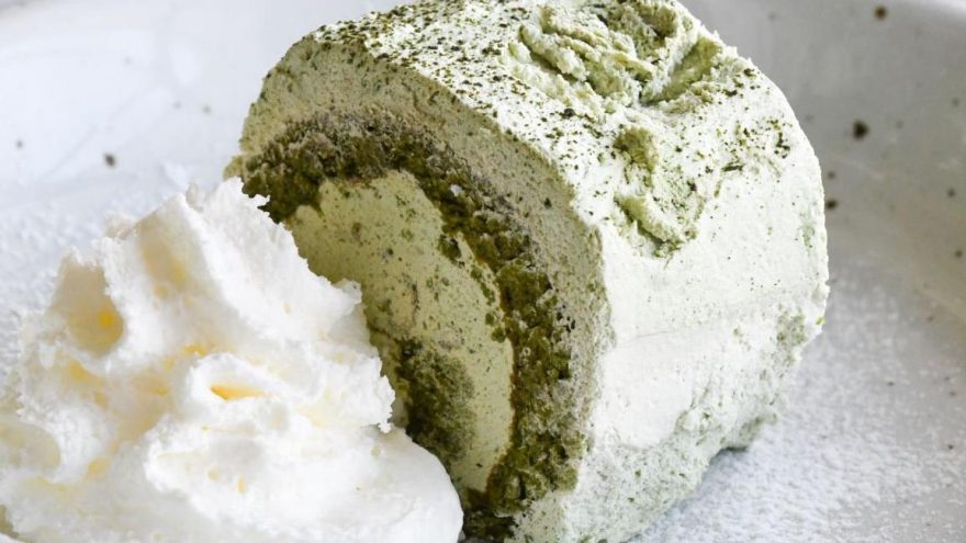 Ispanaklı kek tarifi: Kremşantili ıspanaklı kek nasıl yapılır?