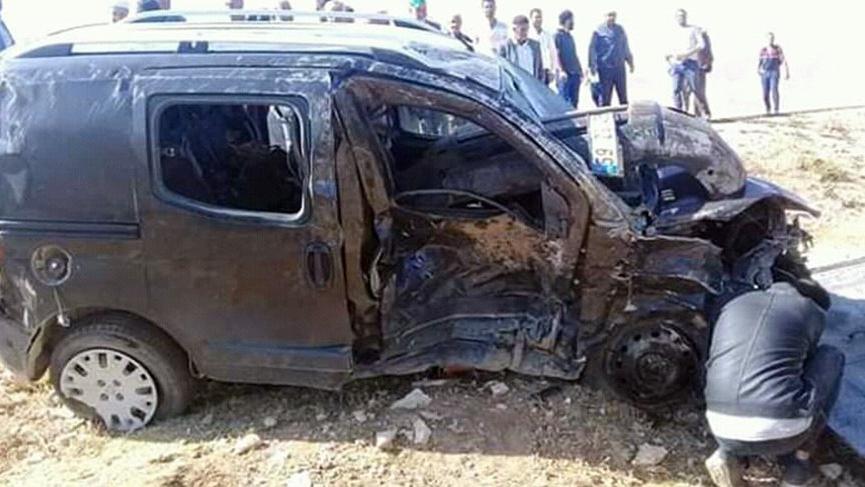 Düğün konvoyunda feci kaza: 2 ölü, 12 yaralı