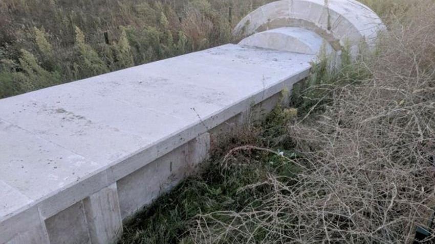 2 bin 300 yıllık mezarın üstüne beton döktüler