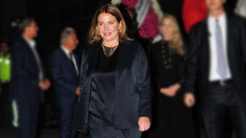 Caroline Koç, ödülü İlke’ye verdi