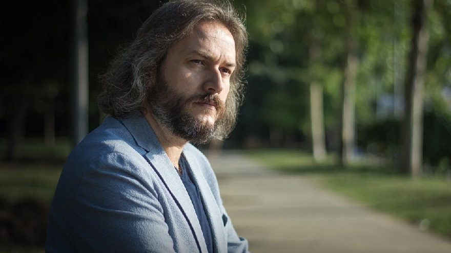 Berhan Arısoy: İddia ediyorum, Paranoyak şarkısının tedavi edici bir etkisi vardır