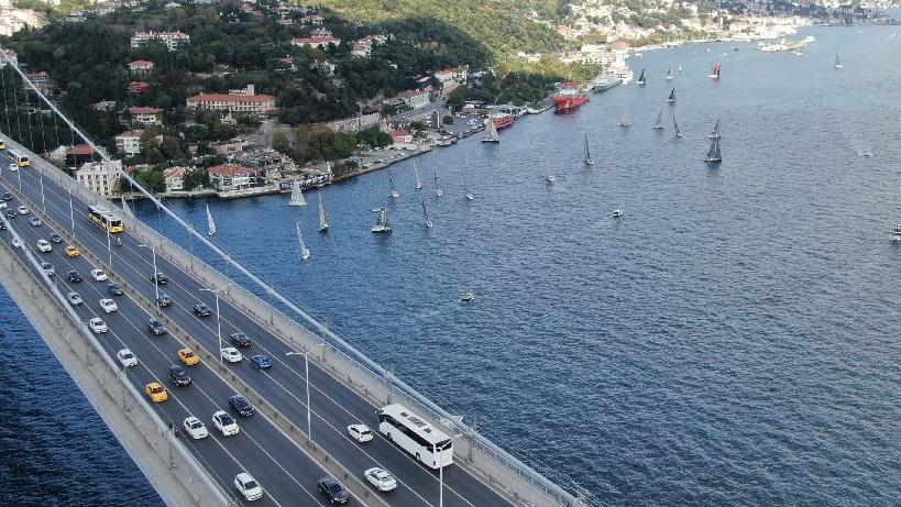 Boğaz’da yelkenli şöleni