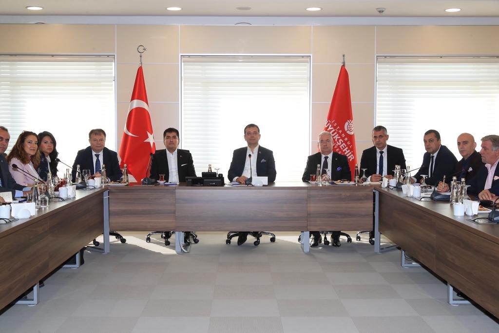 CHP'li İmamoğlu, İyi Parti'lilerle bir araya geldi