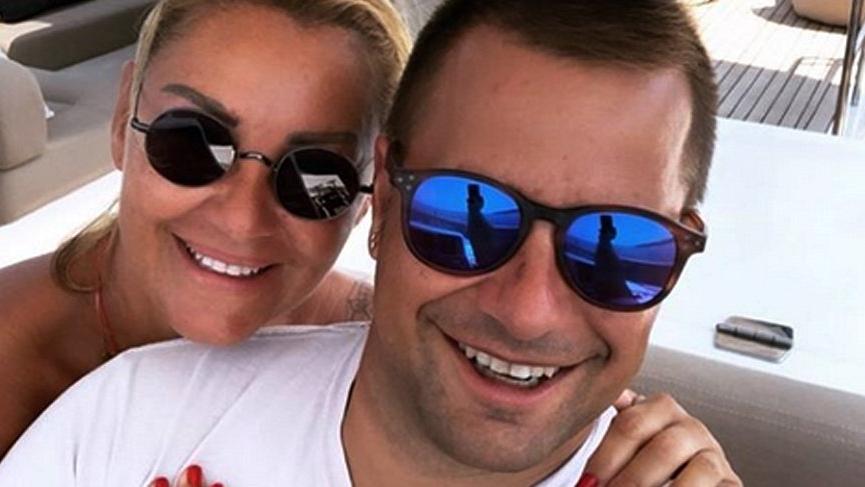 Pınar Altuğ’un fotoğrafına: Zaten kocan kısa sende o kadar topuk…