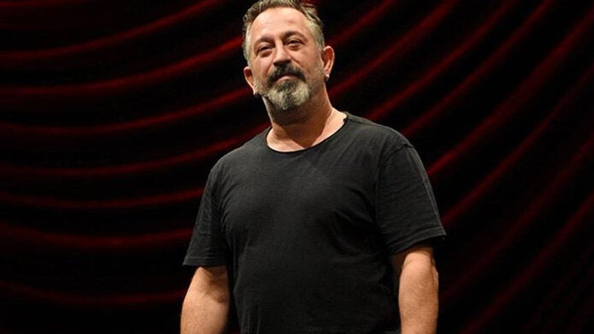 Cem Yılmaz’dan Mehmetçik Vakfı’na bağış