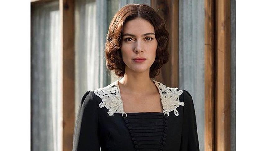Bergüzar Korel’in ablasının bir kadınla evli olduğu iddia edildi
