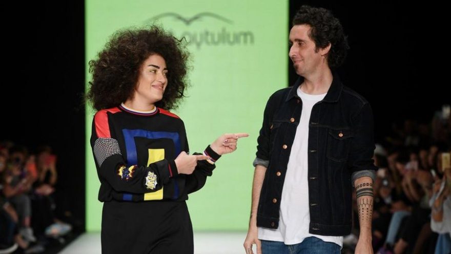 Dilan Çıtak Tatlıses Murat Aytulum defilesine çıktı