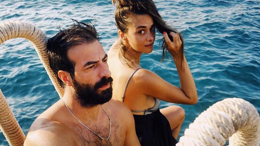 Hande Soral ve İsmail Demirci evliliklerindeki ikinci yılı kutladı