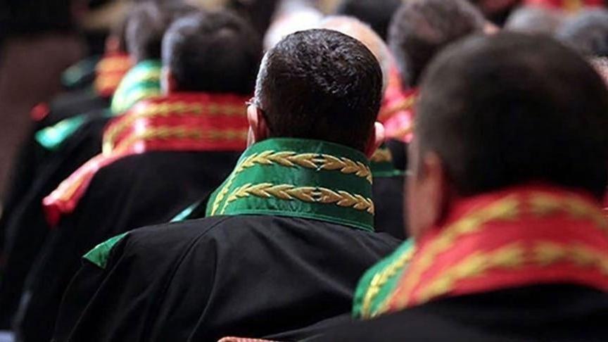 13 eski hakim ve savcı hakkında kırmızı bülten!