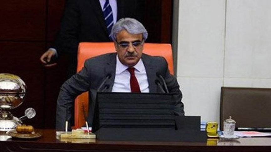 Kürsüde rahatsızlanan HDP’li Sancar hastaneye kaldırıldı!