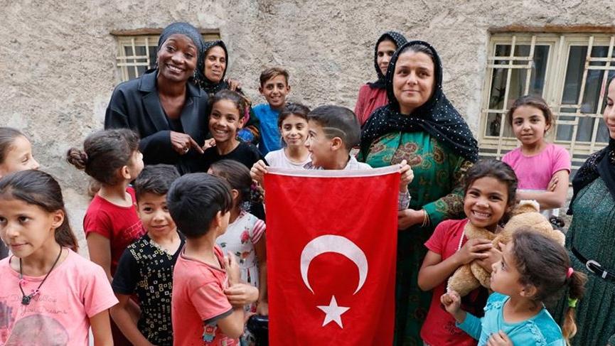 ABD’li sanatçı Della Miles’ten Barış Pınarı Harekâtı’na destek