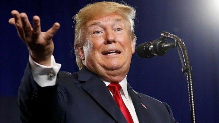 Trump yetmiyormuş gibi bir de kelebeği çıktı!