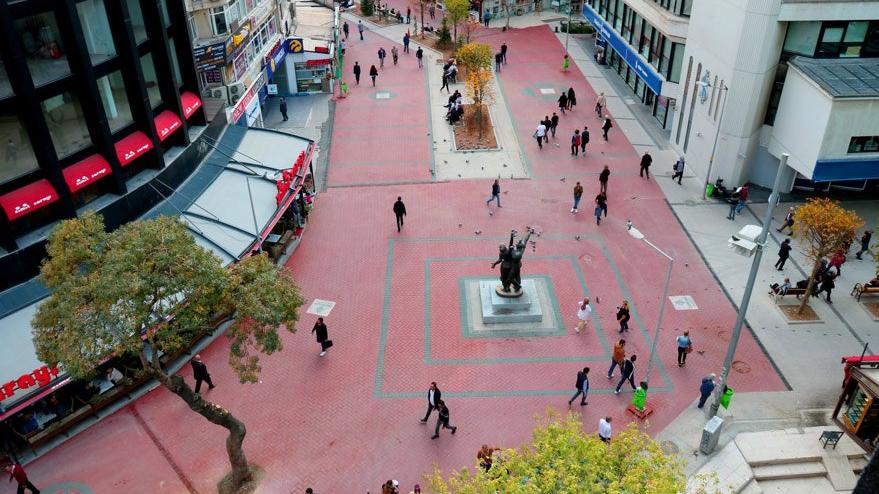 Cumhuriyete hizmetlerimizle değer katıyoruz