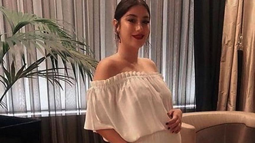 Hazal Kaya doğuma bir ay kala…