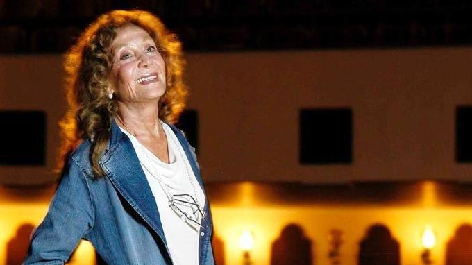 Usta oyuncu Yıldız Kenter’e anlamlı ziyaret