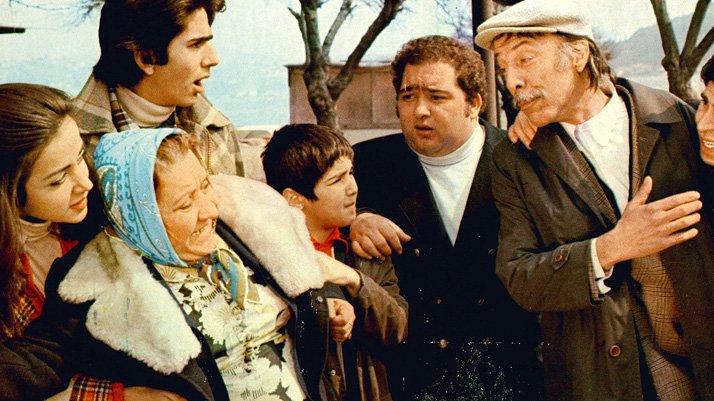 Neşeli Günler oyuncuları ve konusu… Neşeli Günler ne zaman çekildi?
