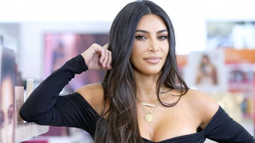 Kardashian’dan skandal paylaşım