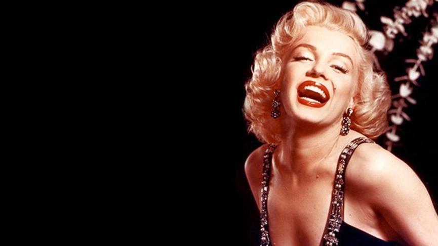 Marilyn Monroe’nun elbisesi 280 bin dolara satıldı