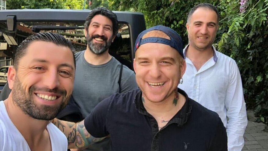 Alpaslan Adsay 4 oktavlık sesiyle iddialı