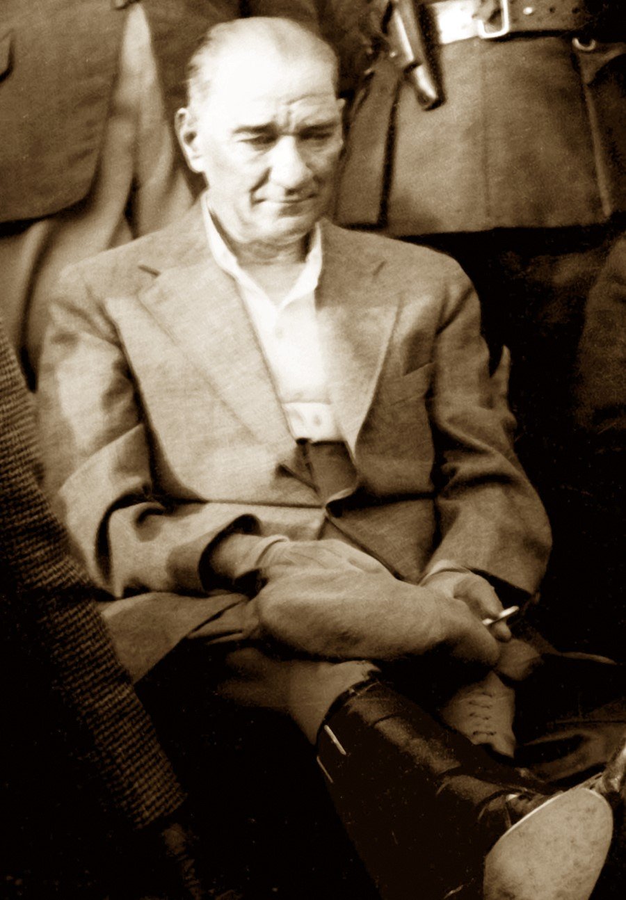 Gülümseyen Atatürk fotoğrafları Son dakika haberleri