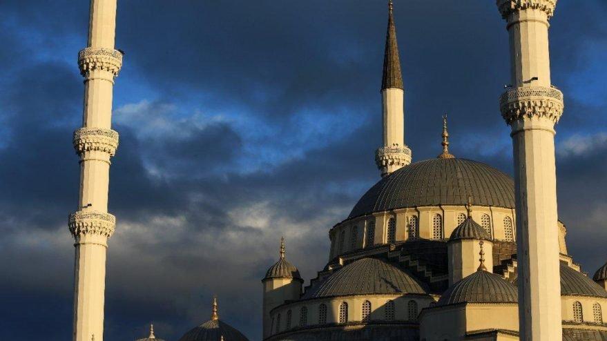 2019 KANDİL MESAJLARI: Bugün hem kandil hem cuma! Mübarek kandil ve cuma gününe özel mesajlar…